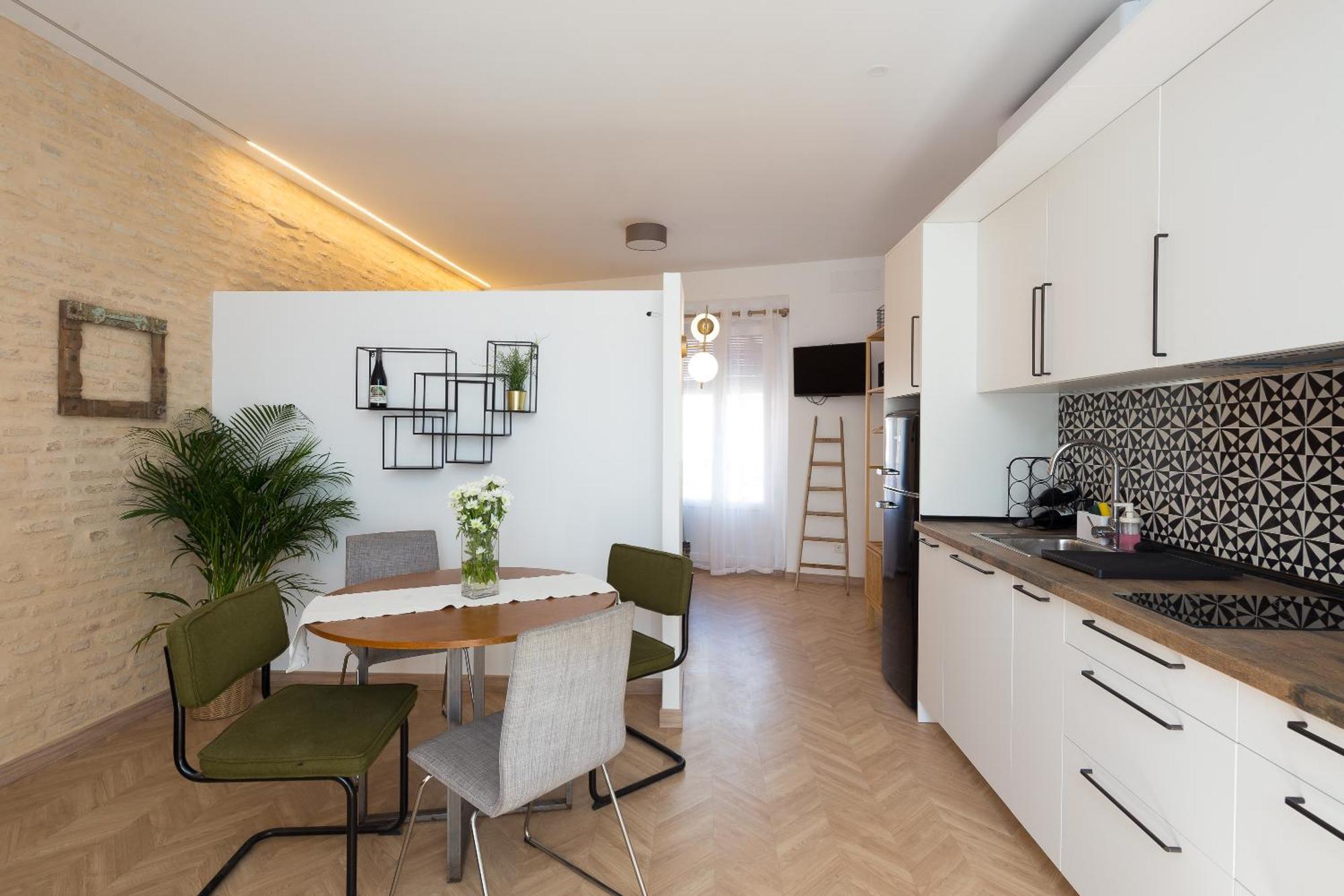 Center Apartment Fully Eqquiped Opcional Breakfast Seville Luaran gambar